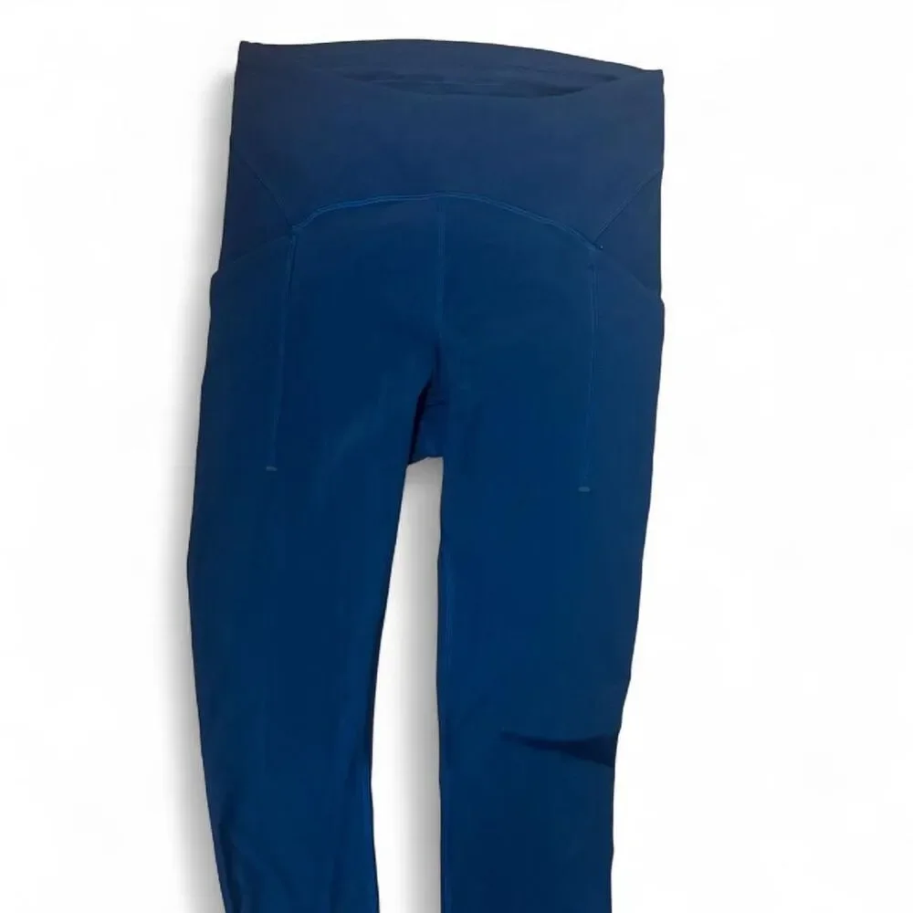 Lululemon Women's Blue and Navy Leggings